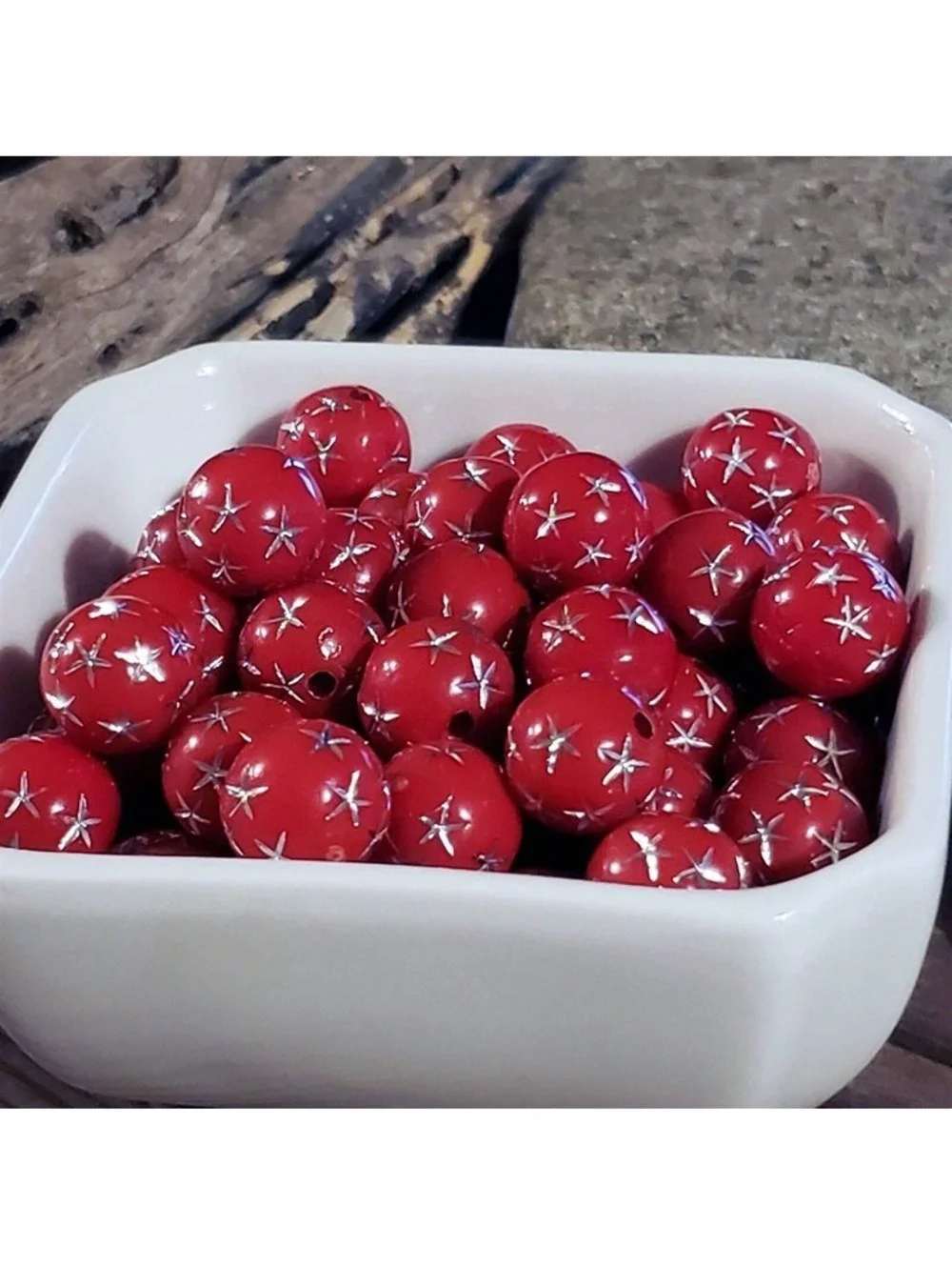 10 Vintage Retro Red & Silver Stars 12mm Round Acrylic Shabby Chic Beads